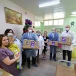Бузулучане собрали полные «сундучки храбрости» для маленьких пациентов больниц города