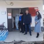 Депутат НС РИ Харон Саутиев в рамках партийной акции «Спасибо врачам»  передал питьевую воду "Обанхи" для врачей и пациентов инфекционного отделения.
