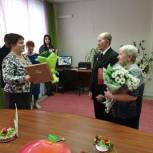 В Корочанском районе партийцы поздравили семью  с 55-летием совместной жизни
