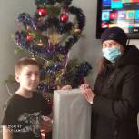 «В 10 ЛЕТ ОН СМОЖЕТ ПОДТЯНУТЬСЯ 10 РАЗ»: ЕДИНОРОСС БУРЯТИИ ПОДАРИЛ МАЛЬЧИКУ ДЕТСКИЙ СПОРТИВНЫЙ КОМПЛЕКС