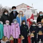 Единороссы Оренбуржья поздравили жителей региона с Новым годом
