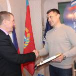 «Спасибо учителям!»: в Хабарском районе предприниматель застраховал от COVID - 19 учителей школы № 1