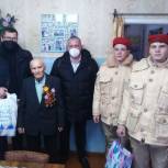 Единороссы Унечского района поздравляют ветеранов с Новым годом