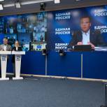 Дмитрий Медведев предложил компенсировать затраты на интернет нуждающимся семьям