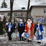 В Клинцовском районе вручили подарки жильцам Дома милосердия