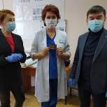 Транспортная карта – еще одна помощь  медикам от Волонтерского центра «Единой России»