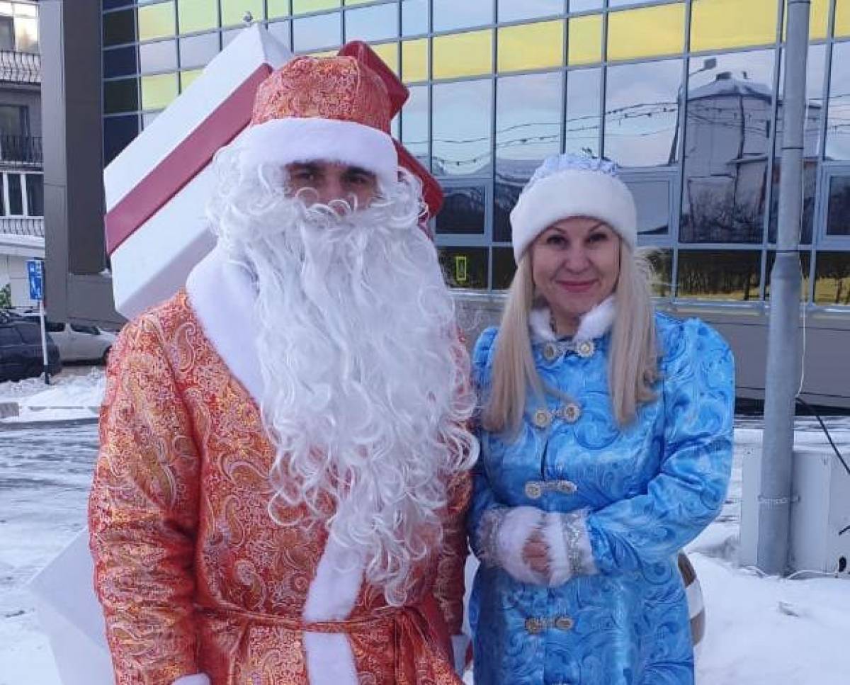 Дед продолжать. Новогодние праздники продолжаются. С новым годом магаданцы. Новогодние праздники 2021. Фото Магадана новый год