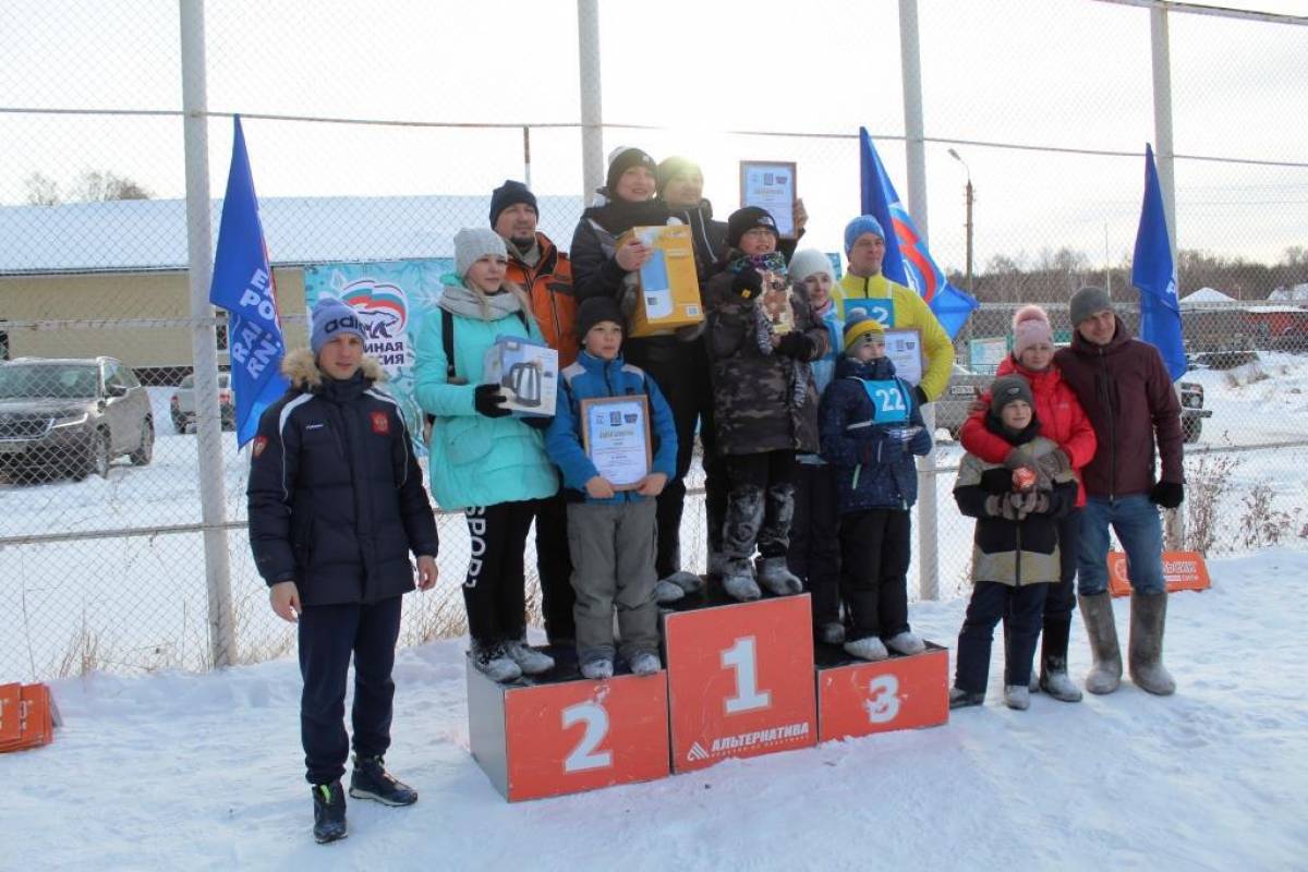 В городе Октябрьский определена команда для участия в финале фестиваля  «Новогодние семейные игры-2021»