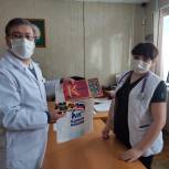 Сотрудникам ковид-госпиталя Караидельского района доставили продуктовые наборы