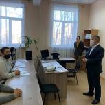 Денис Сазонтов поздравил студентов Металлургического района с праздником