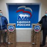 Волонтеры передали оборудование для мобильного пункта вакцинации
