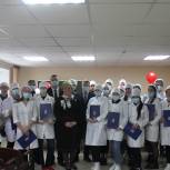 Копейск: Андрей Фалейчик поздравил поблагодарил волонтеров медицинского техникума