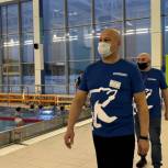 В Мурманской области «Единая Россия» организовала открытые сеансы плавания для медиков «красной зоны»