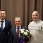 Озерск: «Единая Россия» поздравила с 80-летием председателя городского совета ветеранов Ивана Гашева