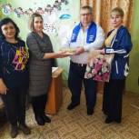 Яшалтинские единороссы поздравили коллектив газеты «Зори Маныча»