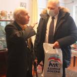Представители партии «Единая Россия» побывали в гостях у ветеранов Великой Отечественной