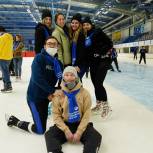 «Единая Россия» вместе с челябинскими студентами провела «Студенческую спортивную ночь» на коньках
