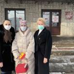 Екатерина Харченко в качестве автоволонтера помогла медикам из поликлиники №5
