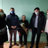 На юго-западе Москвы активисты «Единой России» поздравили блокадников с годовщиной полного снятия блокады Ленинграда
