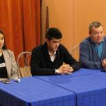 Партийцы, сторонники и молодогвардейцы провели встречу для молодежи Металлургического района