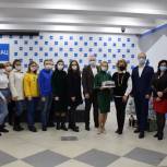 В Волгограде партийцы поздравили журналистов с Днем российской печати