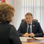 Вячеслав Вегнер провёл прием граждан по вопросам социальной поддержки