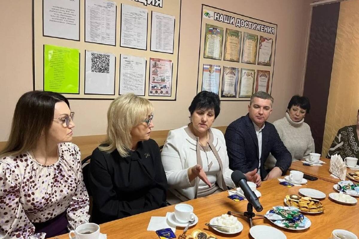 Губкинские партийцы провели встречу с активом местной организации Всероссийского общества слепых