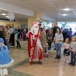 Депутаты «Единой России» организовали новогодние представления для детей  города Сарапула