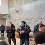 Партийцы и родители проверили качество ремонта в Журавской школе