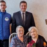 Александр Зеленский поздравил с юбилеем ветерана из Нефтеюганска