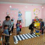 Маленькие жители Вичугского района познакомились с правилами дорожного движения
