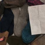 Астраханцы за несколько дней, которые прошли со старта акции «Тепло для героя», связали уже 150 пар шерстяных носков
