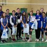 В Батайске Ростовской области «Единая Россия» организовала городской турнир по волейболу для школьников