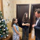 Роман Романенко исполнил новогоднее желание сестер из Южного Бутова