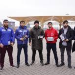 «Молодая Гвардия Единой России» Чеченской Республики пополнила полки уличной библиотеки