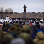 «Ваш подвиг – бессмертен!» - в Петербурге отмечают 79-ю годовщину со Дня полного освобождения Ленинграда от фашисткой блокады