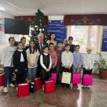 Имран Аваев отправил сладкие подарки детям участников СВО