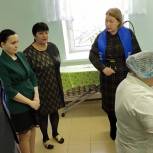 Единороссы подарили гладильный станок забайкальскому детскому саду