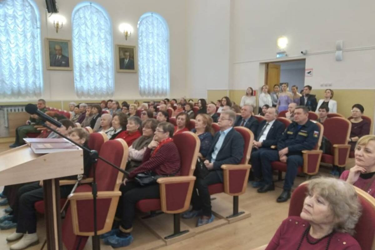Активисты партпроекта «Старшее поколение» почтили память героев блокадного Ленинграда по всей стране