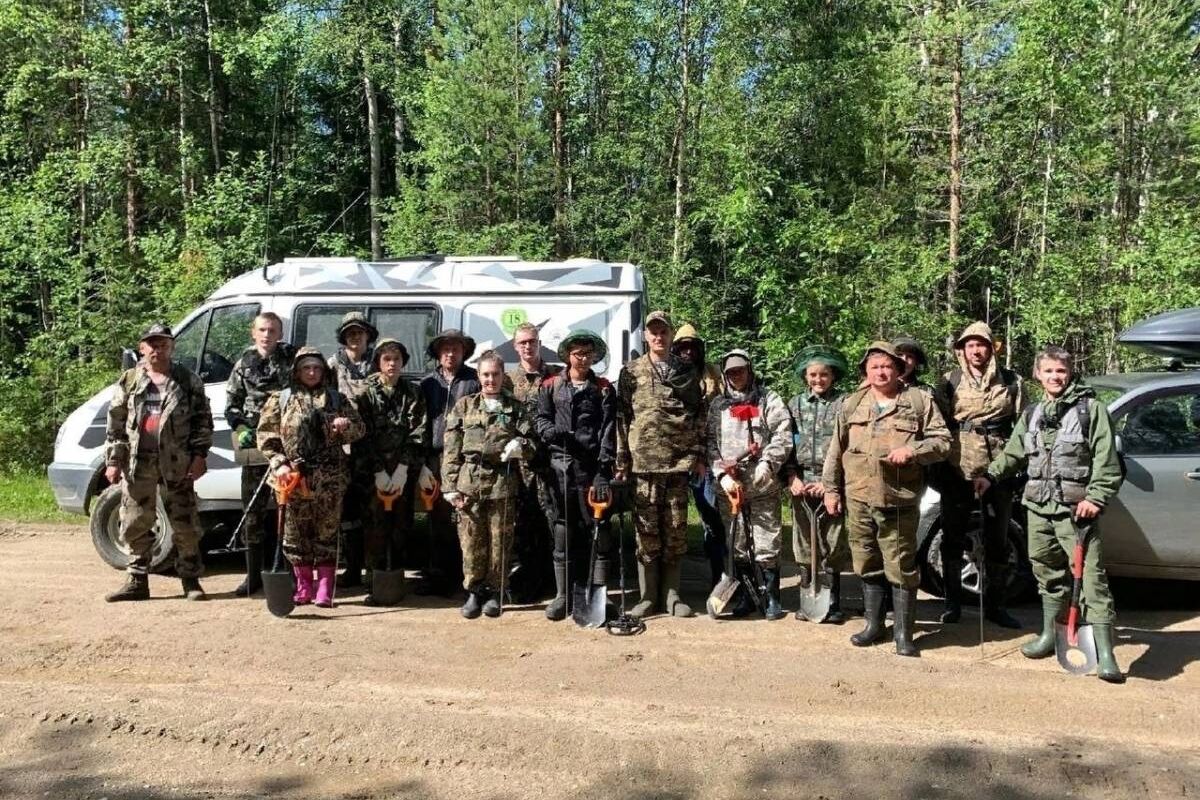 Рубеж севера. Оборонные компании. Флаги военно патриотических клубов.