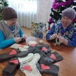 Жительницы Мари – Турекского района вяжут теплые подарки для бойцов СВО