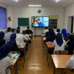 В Чечне при поддержке «Единой России» школьники посмотрели киноуроки