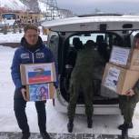 «Единая Россия» привезла в центр сбора посылки для военнослужащих