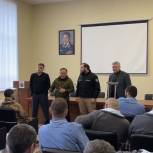 Депутат Султан Хамзаев посетил военный госпиталь в Ростове