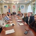 Участие в конкурсе «Единой России» на лучший зимний двор обсудили с жителями Волгореченска