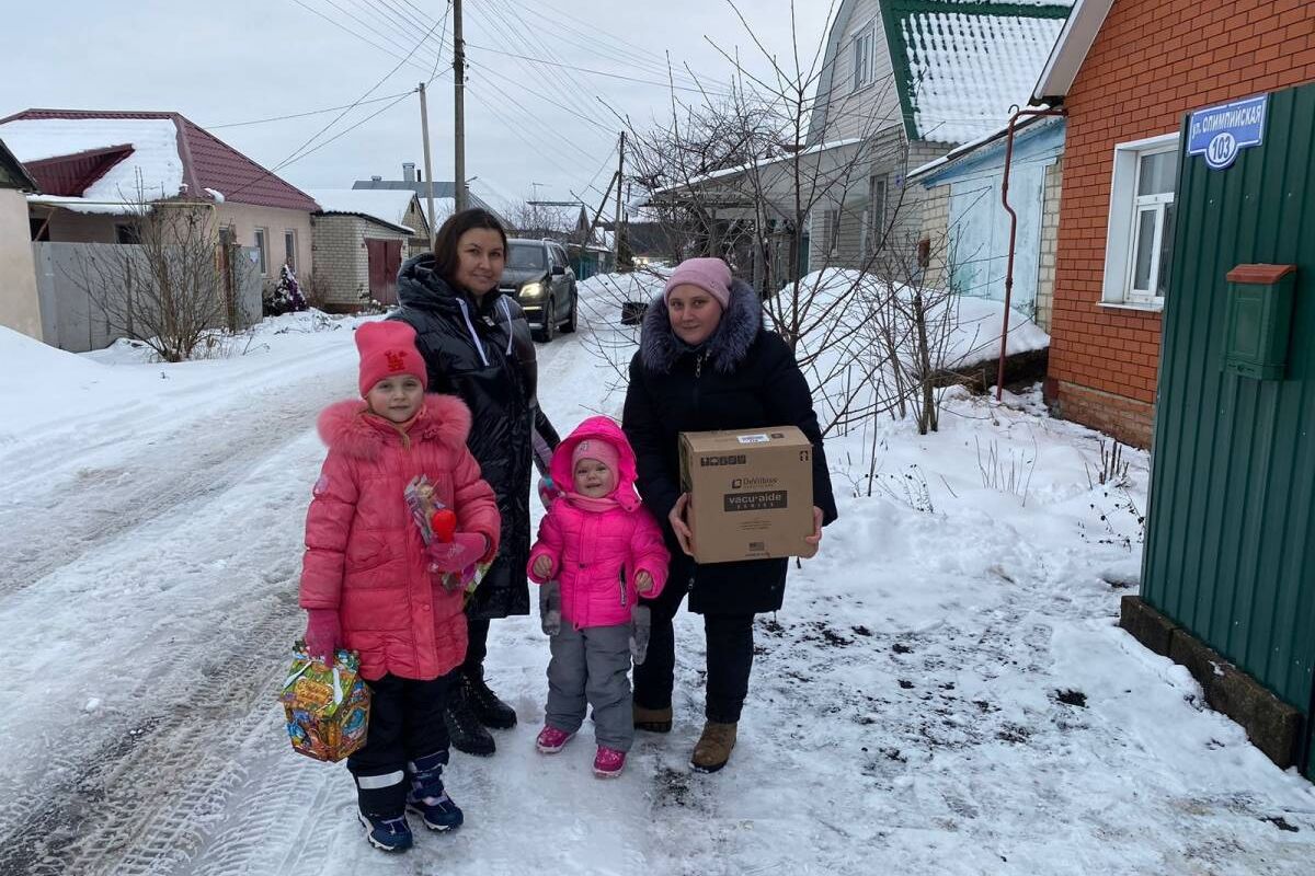 Ирина Дериглазова поддержала семью из Сеймского округа | 12.01.2023 | Курск  - БезФормата