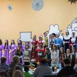 «Единая Россия» оказала содействие в организации рождественских праздников для детей