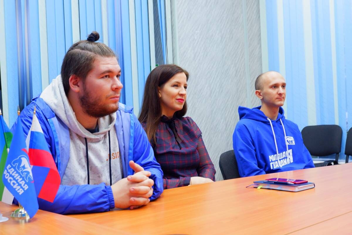 «Единая Россия» поблагодарила  волонтеров Молодой Гвардии за участие в гуманитарной миссии
