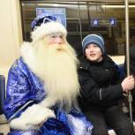 Депутат Владимир Паков исполнил новогоднее желание 10-летнего мальчика, мечтающего стать машинистом поезда метрополитена