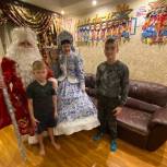 Муниципальный депутат Денис Лыткин поздравил семьи мобилизованных с праздниками